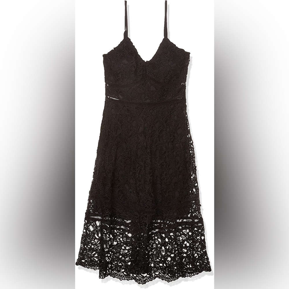 MOON RIVER Women's Strappy Lace Fit and Flare Dress